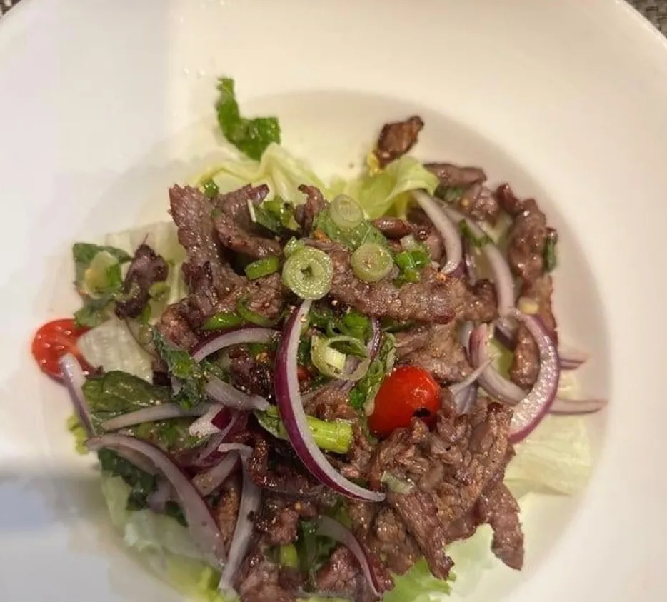 Spicy Prime Angus Steak Salad
